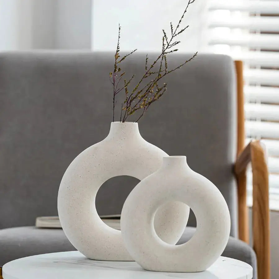 Nordic Vase Circular Hollow Ceramic Donuts Flower Pot Home Living Room Decoration Accessories Interior Office Desktop Decor Gift Fantique